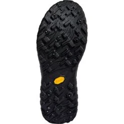 001 G+ Spike Shoe - Men's -Outdoor Sports Store BLA D2 1